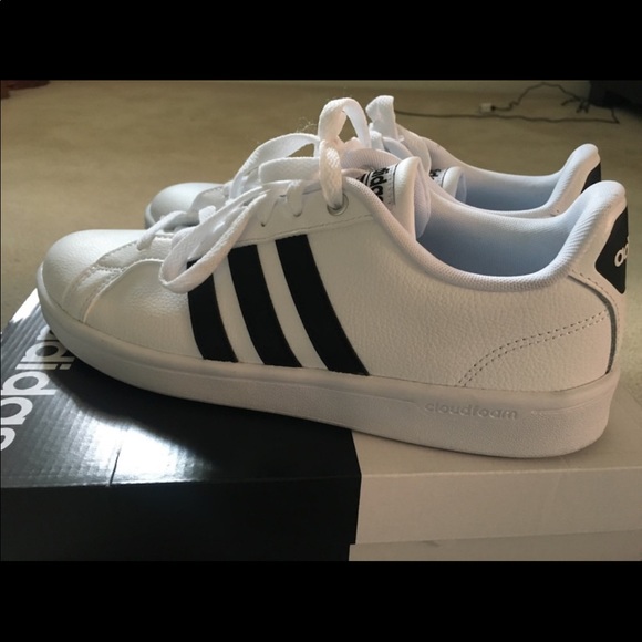 adidas Other - 💜 Brand new adidas mens originals size 8.5!!